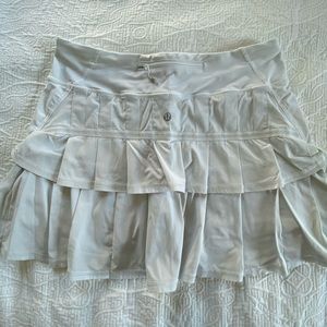 Lulu ruffle skirt